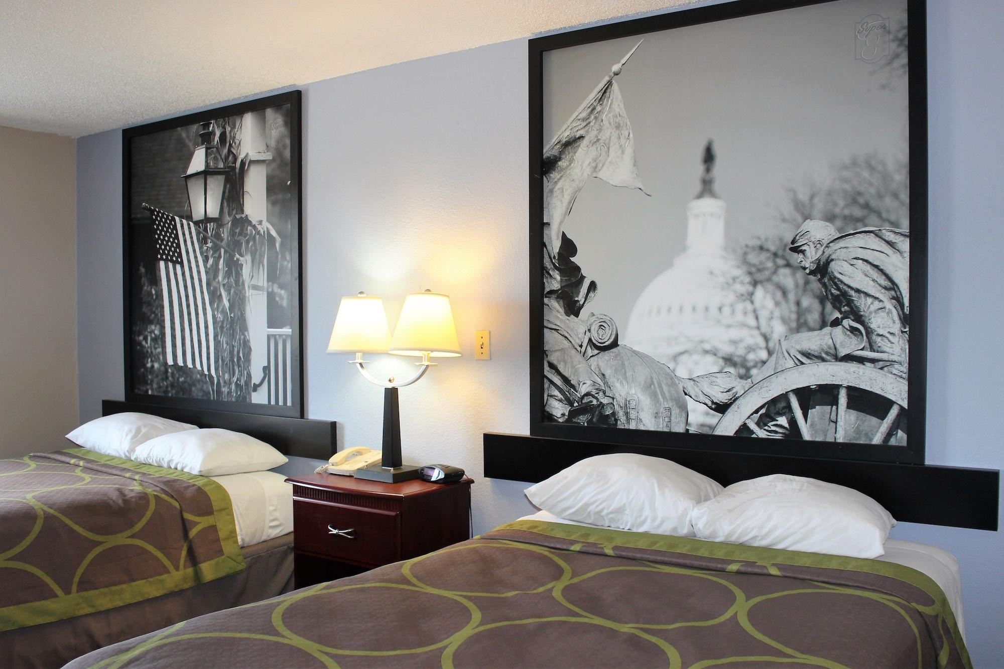 Super 8 By Wyndham Tuscaloosa Hotel Екстериор снимка